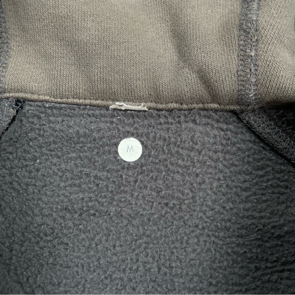 Lululemon Hoodie camouflage- size M - Picture 4 of 6
